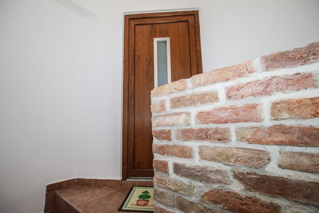 Old Town Square Apartment *
